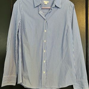 JCREW Button Up Oxford/Blue Stripe Size: M